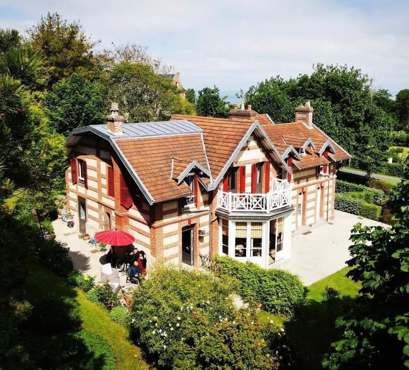 La Villa Des Rosiers Cricquebœuf Εξωτερικό φωτογραφία